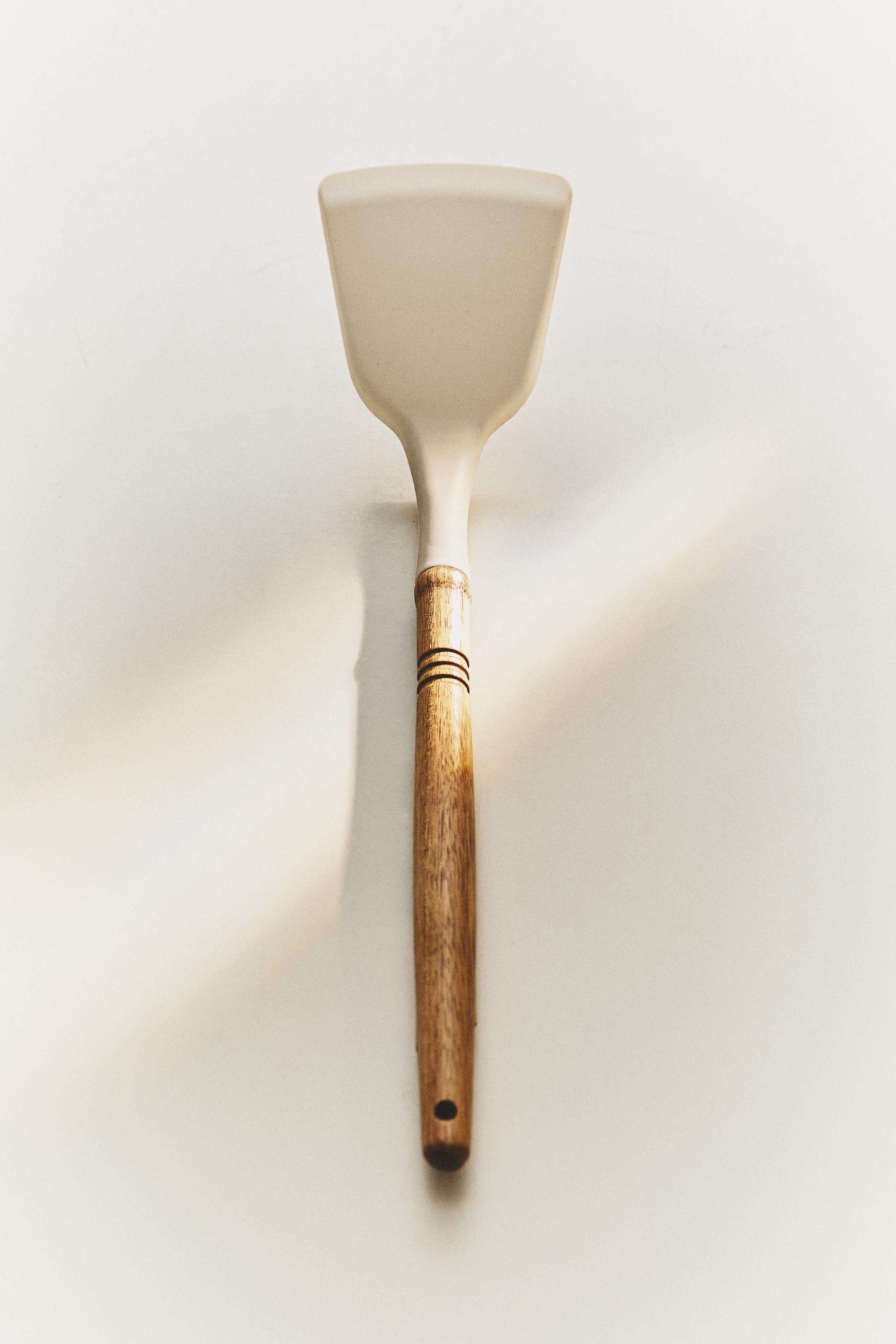 SILICONE SPATULA